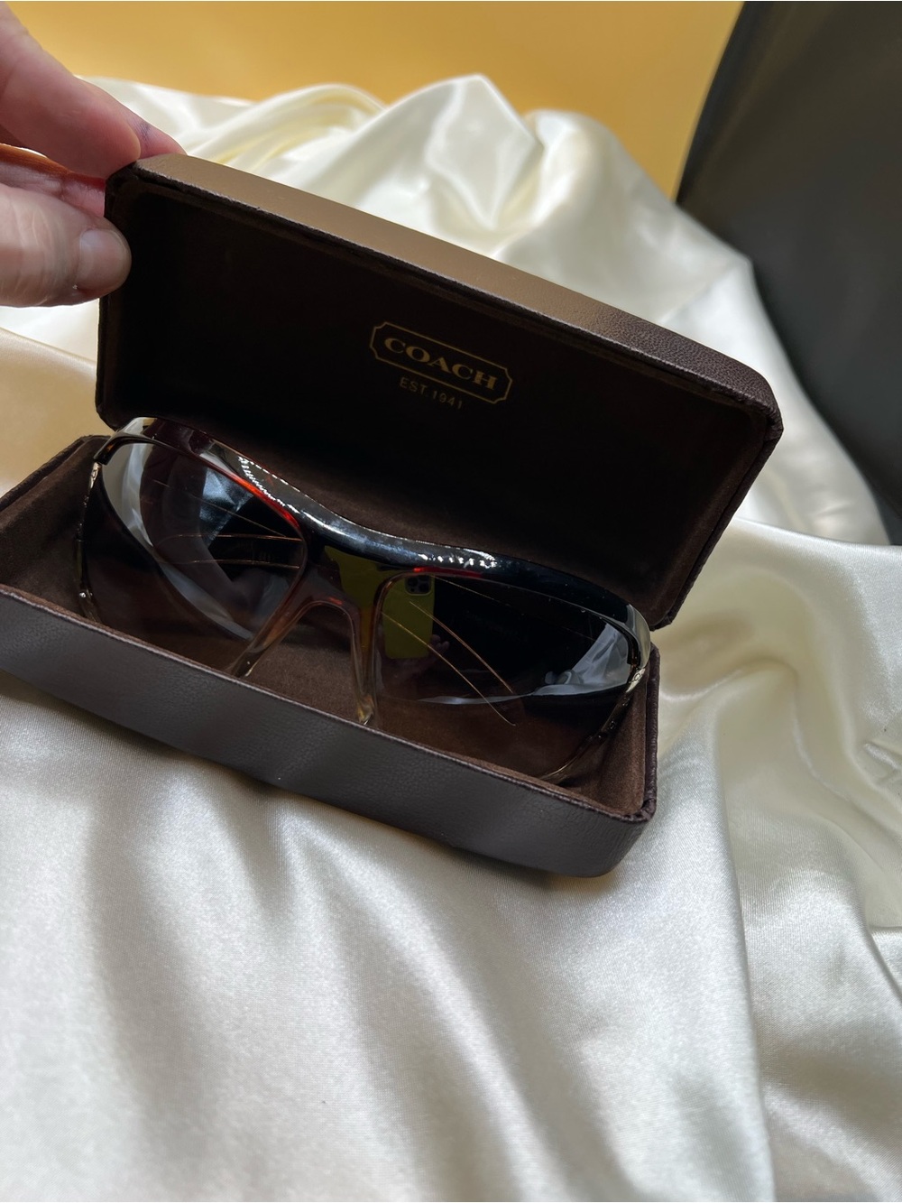 Coach Vintage Brown Gradient Sunglasses with Brown Case